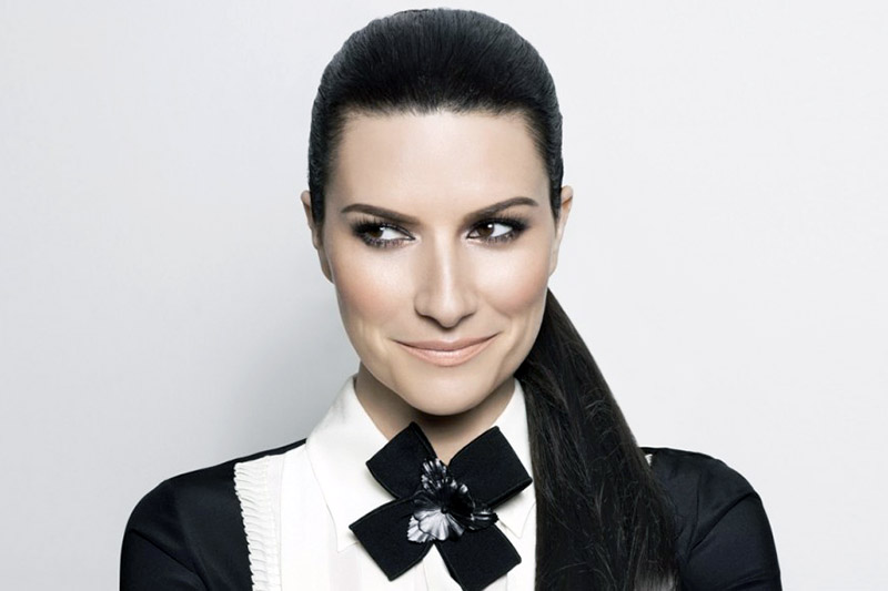 Laura Pausini: online il video di “Simili”