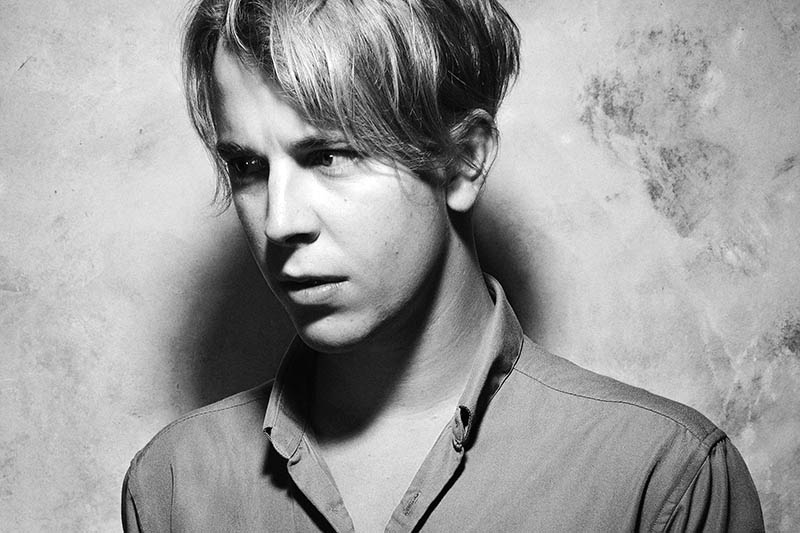 Tom Odell: online il nuovo video “Concrete”