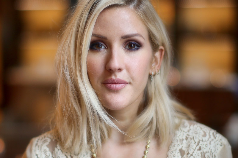 Ellie Goulding: fuori il video di “Still Falling For You”