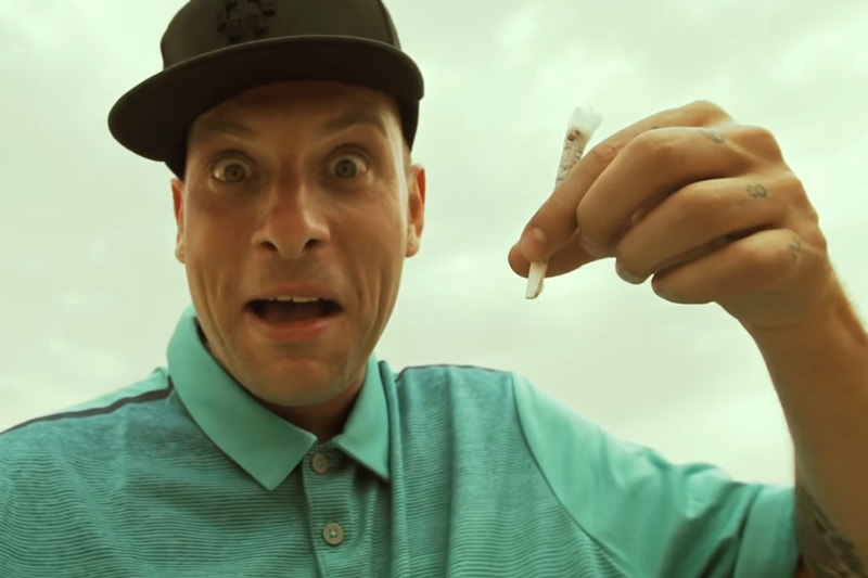 Clementino online con il video di “Joint”