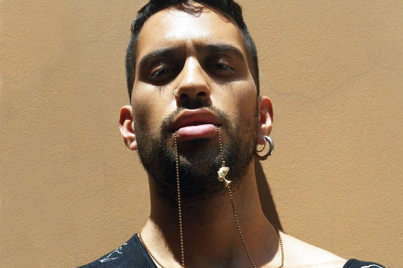 Mahmood ritorna con il video di “Pesos”