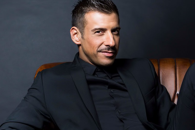 Francesco Gabbani Arriva al “Radio Italia Live”