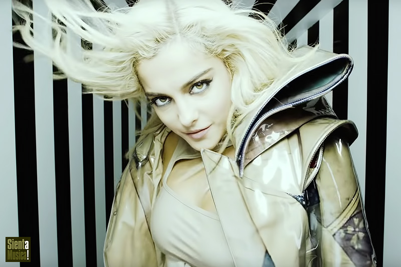 Bebe Rexha: online il video ufficiale di “I’m A Mess”