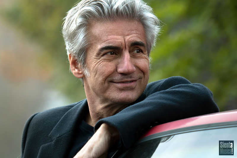 Ligabue online con il video di “Certe Donne Brillano”