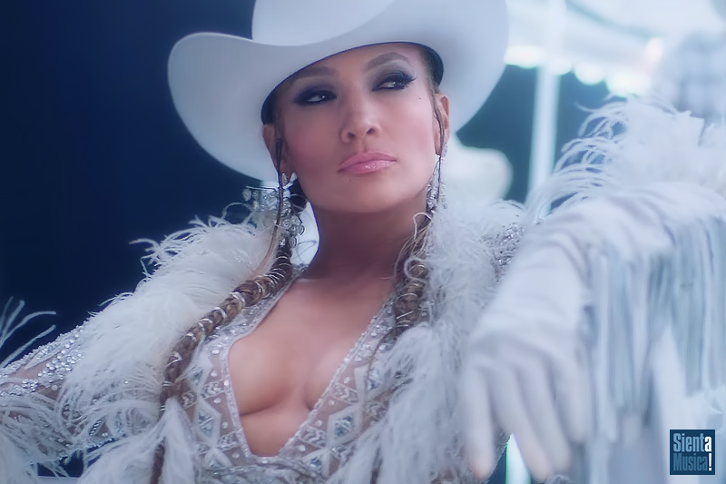 Jennifer Lopez: online il video di “Medicine” ft. French Montana