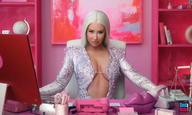 “Money Come” è il nuovo video di Iggy Azalea