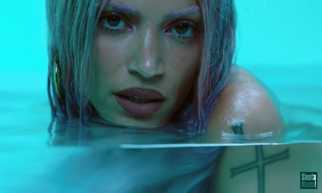 Elodie è online con “Black Nirvana”